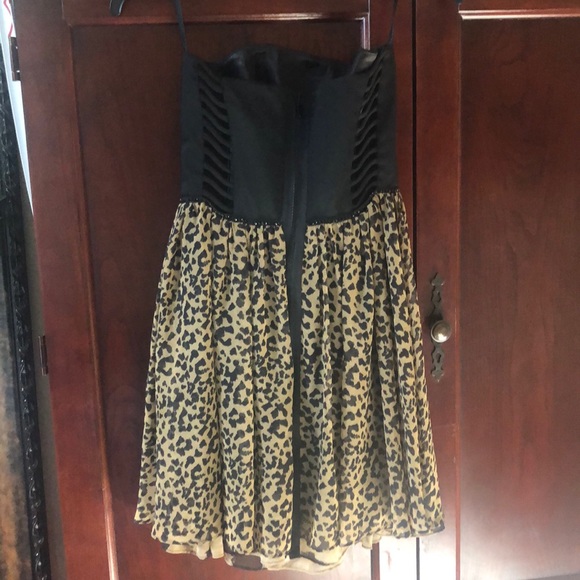Size 2 strapless Rachel Roy cocktail dress - Picture 2 of 3